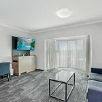 Cairns Sheridan Hotel