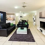 Jack And Newell Holiday Apartments