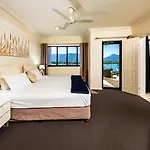Jack And Newell Holiday Apartments