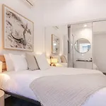 Pembroke House - Inner City Luxury