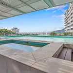 2Br Stylish Getaway @ Harbour Lights Cairns