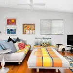 Modern Meets Tropical In This Free-Standing Home