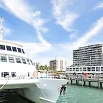 \'The Lakes\' Flexible One Bedroom In North Cairns