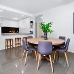 Stunning Ground Floor City Apartment 104