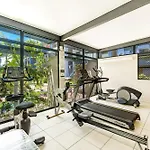 Cairns City Oasis King Bed Studio; Pool & Bbq