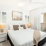 2Br The Lakes Resort Escape, 4 Pools 5 Min Airport
