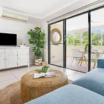 Sunrise Palms - Spacious Cairns Convenience