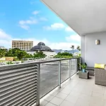 \'Escape At Harbour Lights\' Poolside Chic In The City