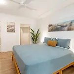 Cairns 1 Bedroom - Stylish Getaway Apartment, Esplanade