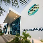 Stunning Coastal 3 Bedroom Apartment In Cairns Cbd