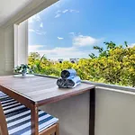 Relaxed Coastal Charm - A Stylish Resort-Style Haven