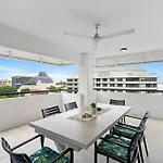 Belle Escapes 702 Cbd Apartment With Elevated City And Water Views