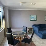 2 Bedroom Family Or Corporate Stay Self-Contained Apartment In Cairns