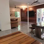 Travellers Paradise
