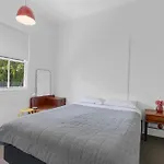 6 Bedroom 3 Bathroom Apartment Cairns Central