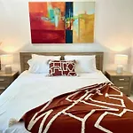 Central Parks - 3 Bedroom Apt