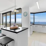 Belle Escapes Rydges Plaza Esplanade Luxury 2-Bedroom Apartment