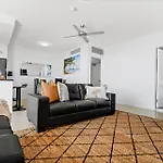 Belle Escapes Rydges Plaza Esplanade Luxury 2-Bedroom Apartment