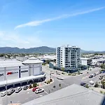 Cairns Central Apartment