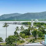 Studio Room In Cairns Esplanade! Ocean View! Heart Of Cairns