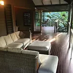 Treetops Retreat Cairns