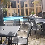 Oasis Inn Apartments
