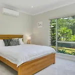Hilltop Rainforest Retreat