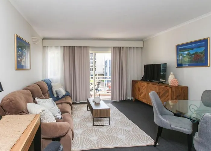 Inner City One Bedroom Apartment 13