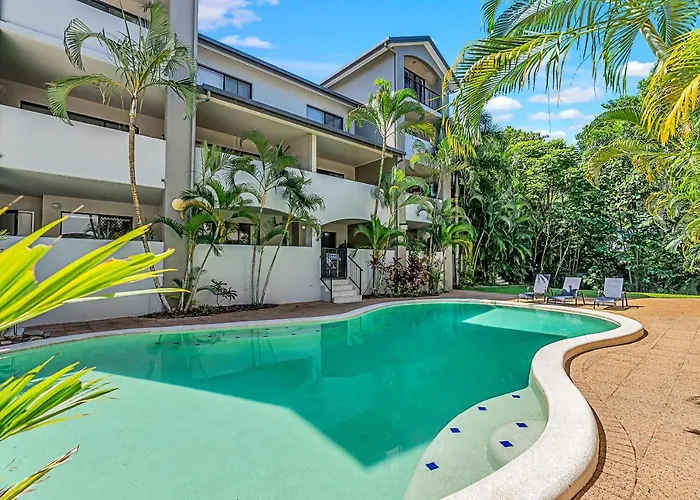 Poolside On Martyn