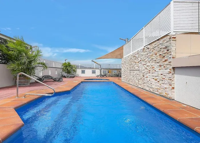 \'The Sand Dollar\' Central Cairns Chic Studio