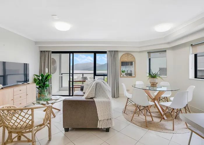 \'Coral Sea Dreaming\' Family Friendly Apartment