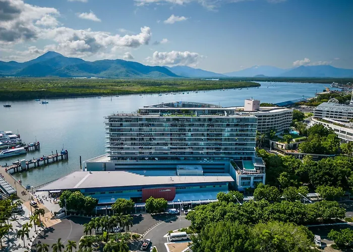 Belle Escapes 24 Harbour Lights Water View Apartment