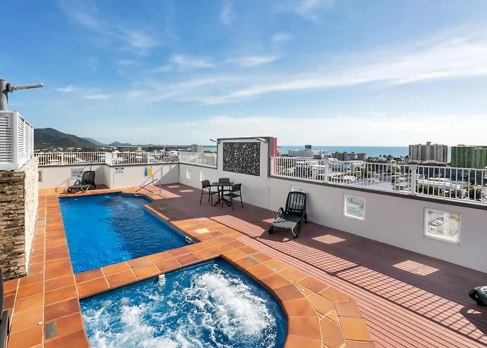 Easy Coastal Living In Cairns With Rooftop Pool