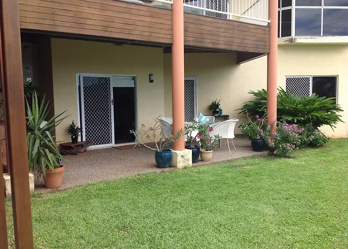Hideaway On Hillview