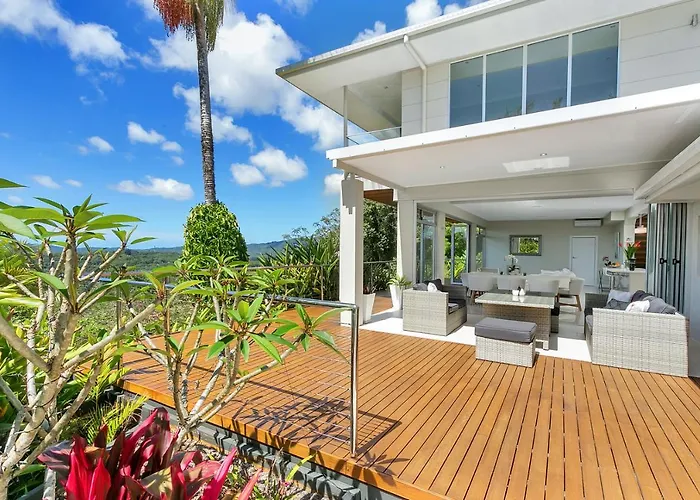 Hilltop Rainforest Retreat