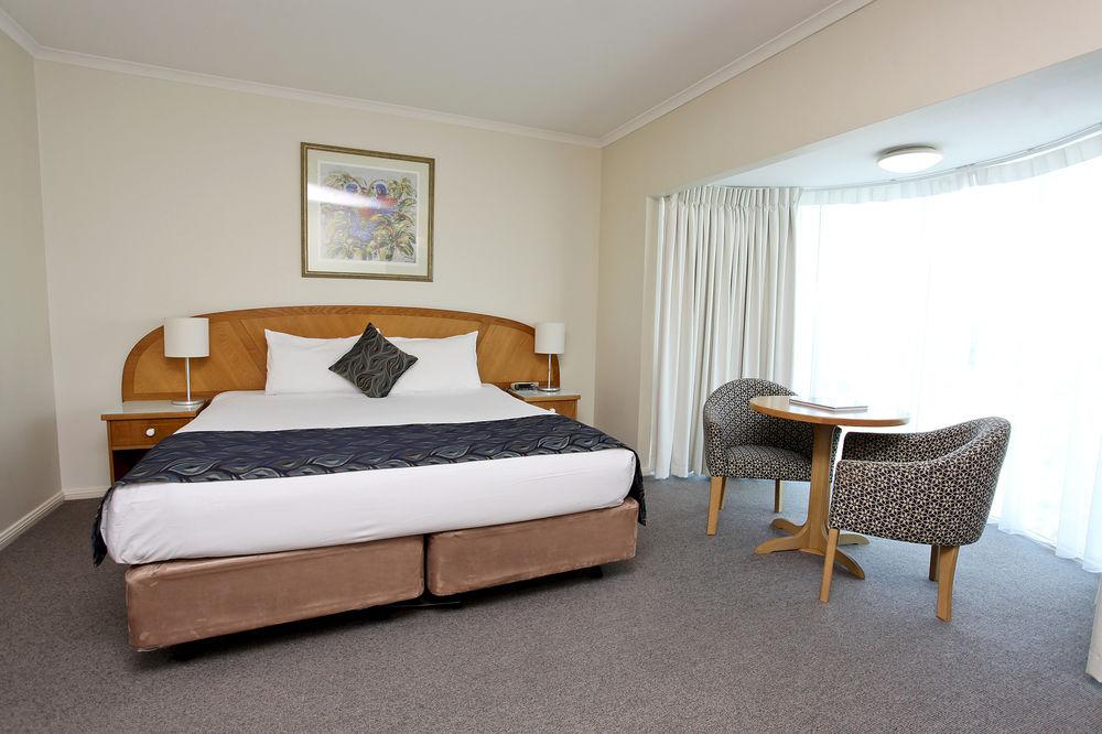 Sheridan Hotel