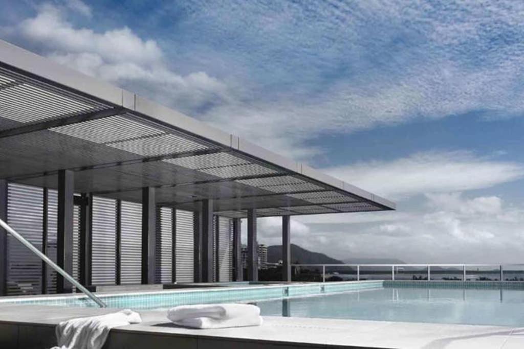301 Harbour View *