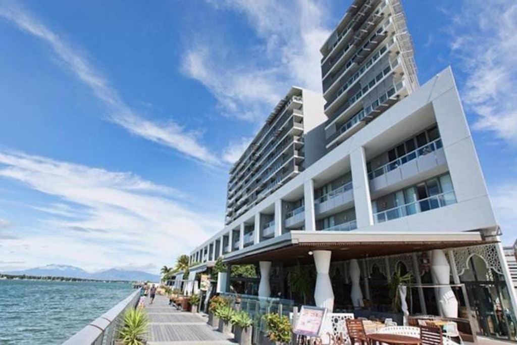 301 Harbour View Apartment *