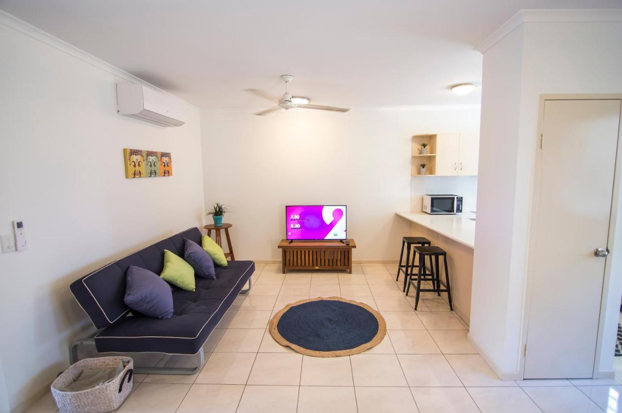 Minnie St 2 Bedroom / 2 Bathroom Apartment *