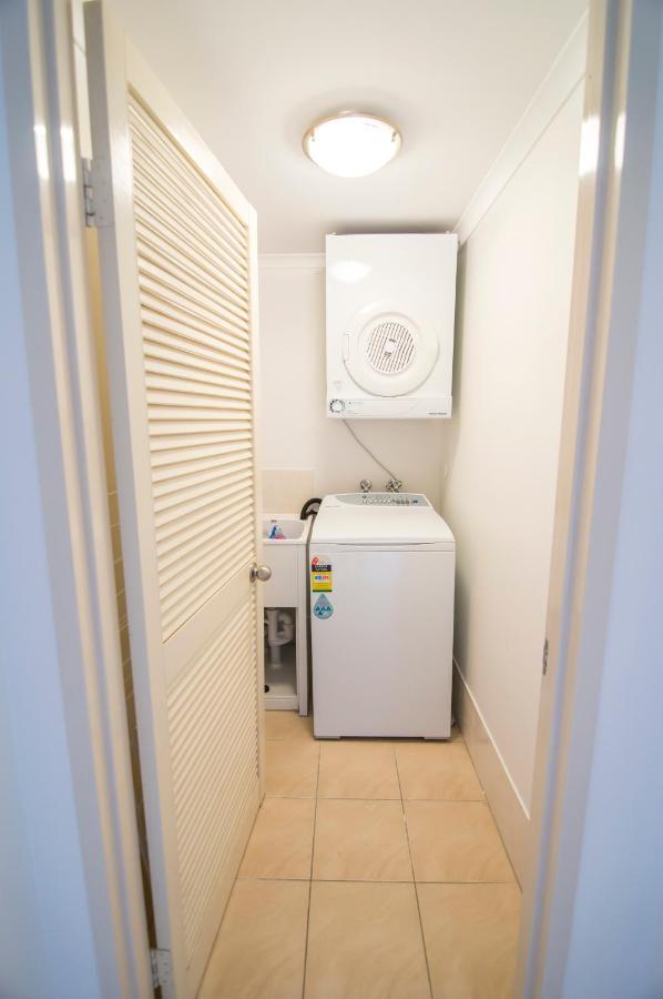 Minnie St 2 Bedroom / 2 Bathroom Apartment