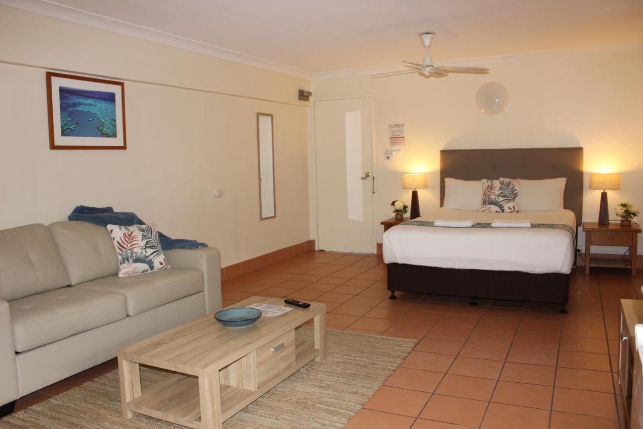 Lake Central Cairns Hotel