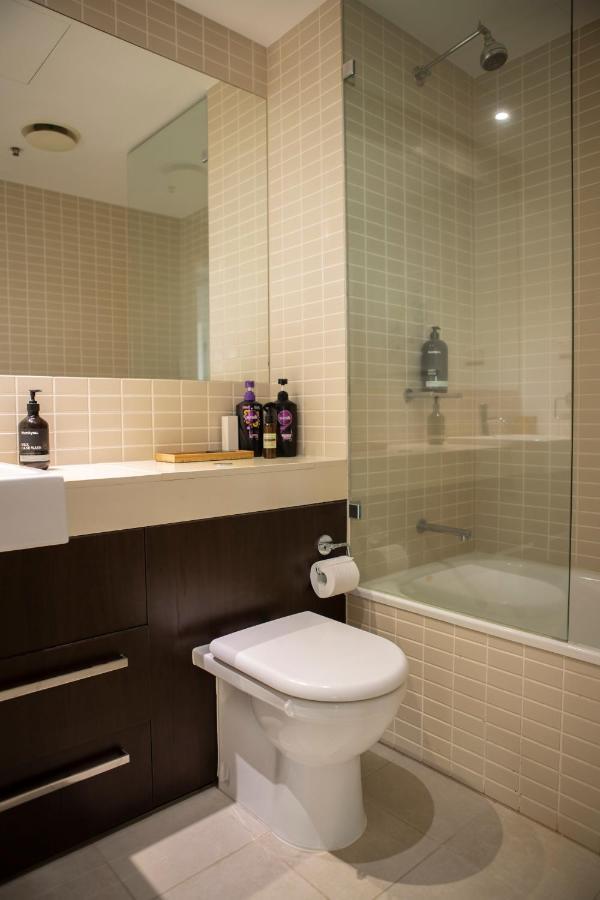 Waterfront Luxury At Harbourlights Apartment *