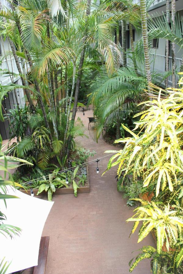Lake Central Cairns Hotel 3*