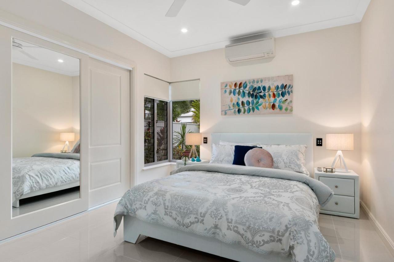 Holiday home Belle Escapes Absolute Beachfront Luxury Kewarra