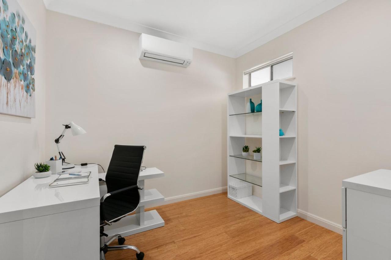 Belle Escapes Absolute Beachfront Luxury Kewarra Holiday home Cairns
