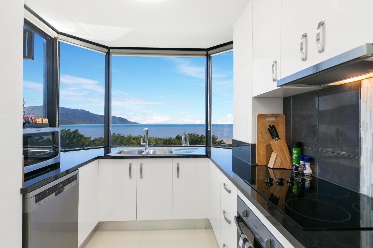 Luxury Waterfront Apartment *