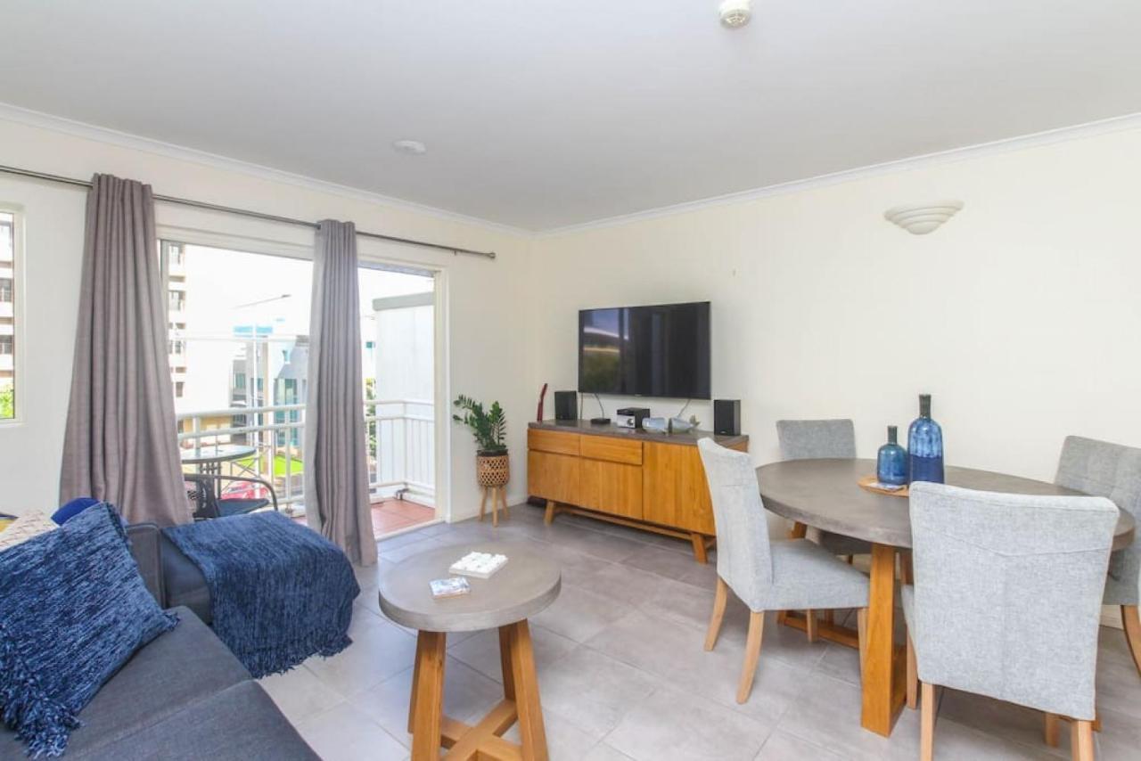 Inner One Bedroom 27 *