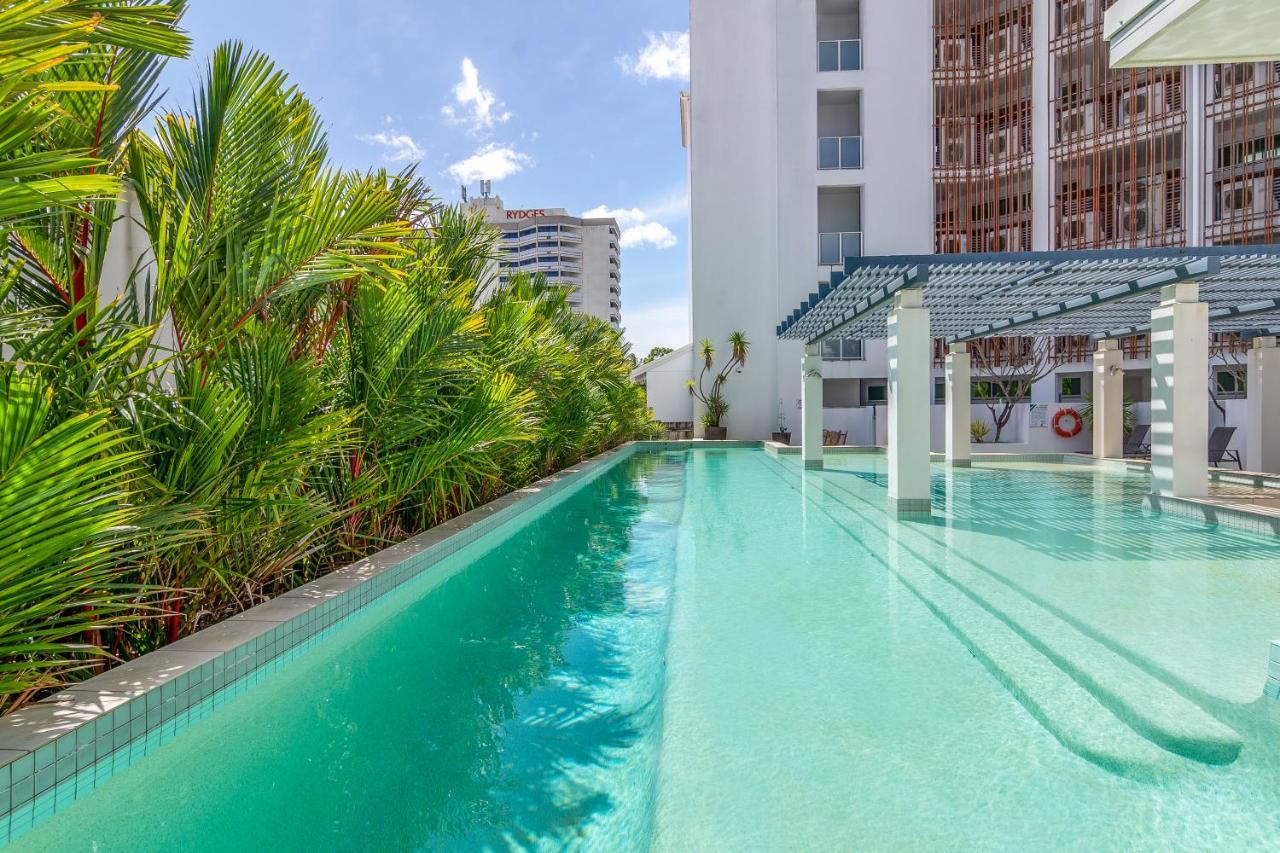 201 Street Resort Cairns