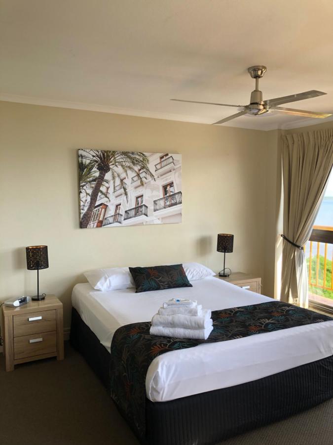 Aparthotel Coral Towers 4*