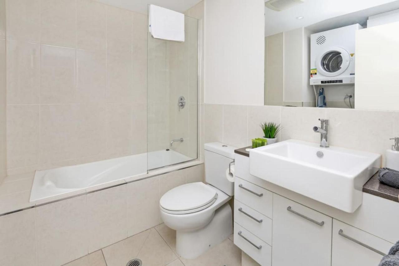 Pool View Centre 206 Apartment